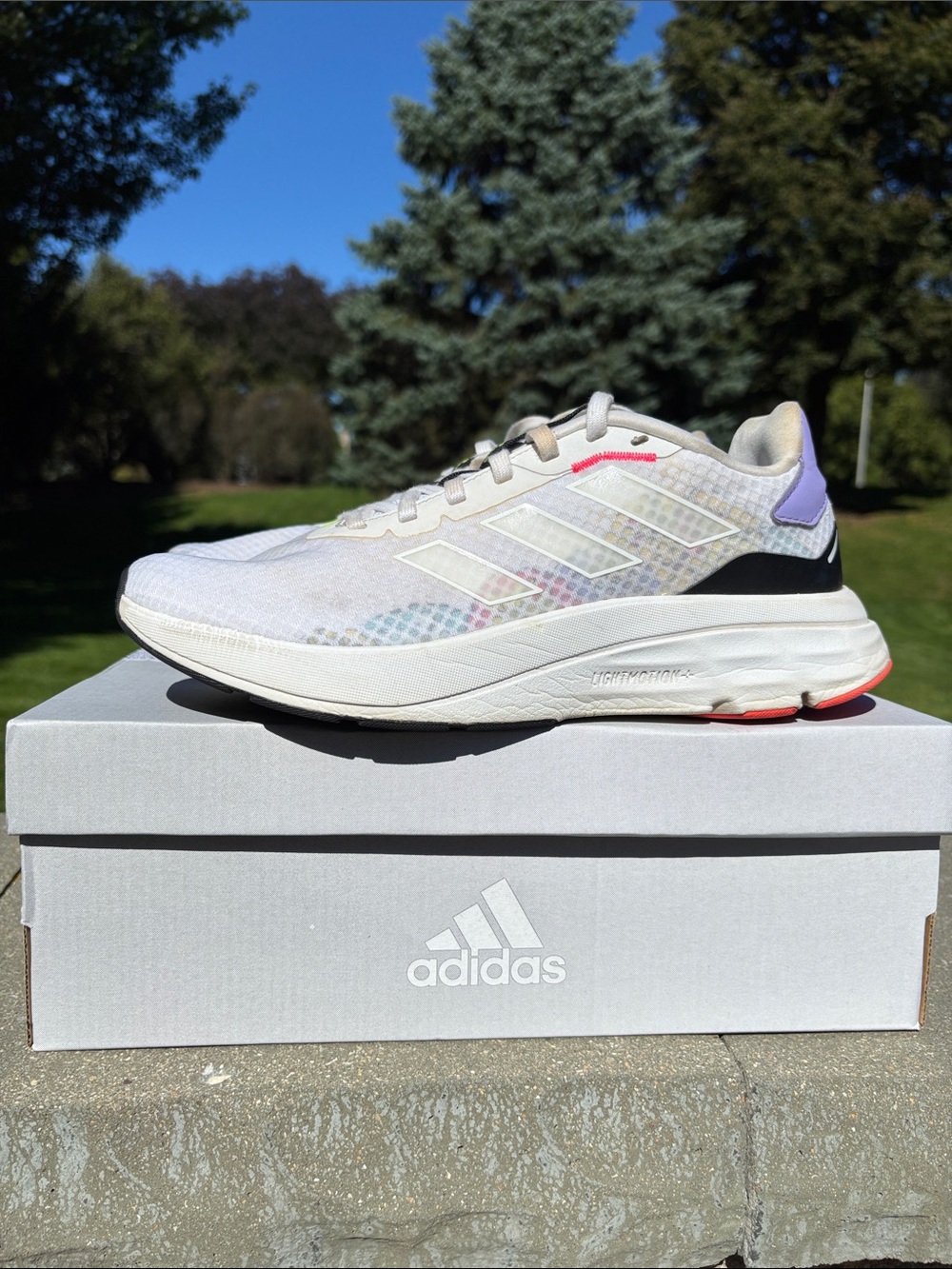 adidas Women's Speedmotion White Running Shoe, size 8 with box